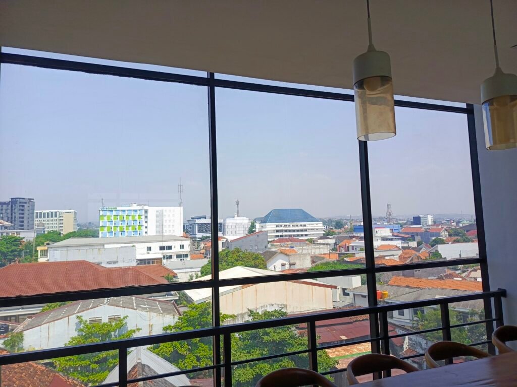 Ruang Meeting Disewa per Jam – Atwork Office & Meeting Space Semarang