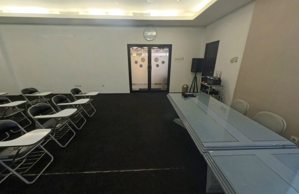 Ruang Meeting & Kelas Disewa – Ruang Serbaguna Atwork Semarang