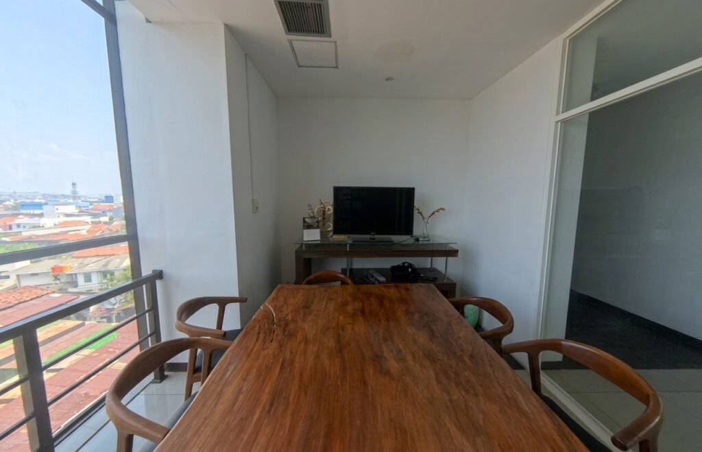 Ruang Meeting Disewa per Jam – Atwork Office & Meeting Space Semarang