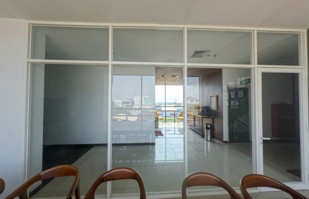 Ruang Meeting Disewa per Jam – Atwork Office & Meeting Space Semarang