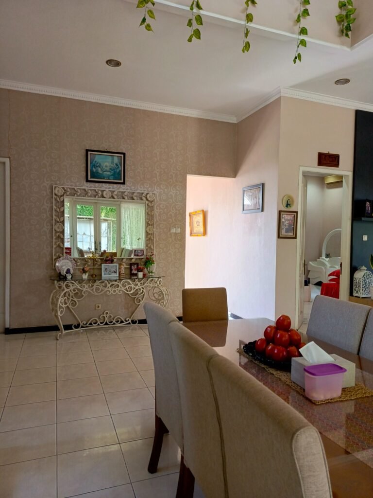 Dijual Rumah Mewah di Ungaran dengan Tanah Luas 700 m²