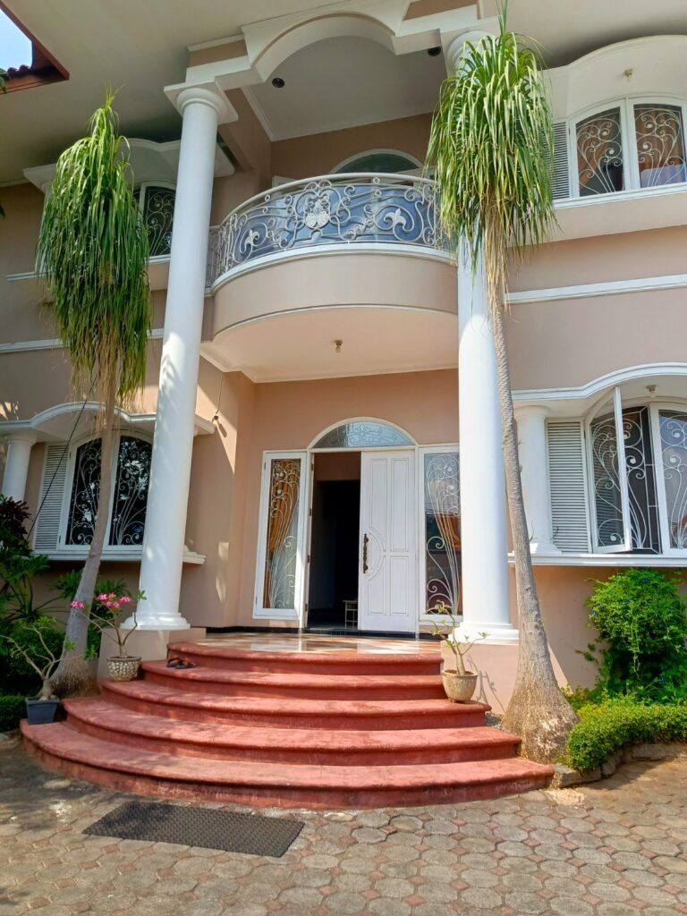 Dijual Rumah Mewah di Ungaran dengan Tanah Luas 700 m²