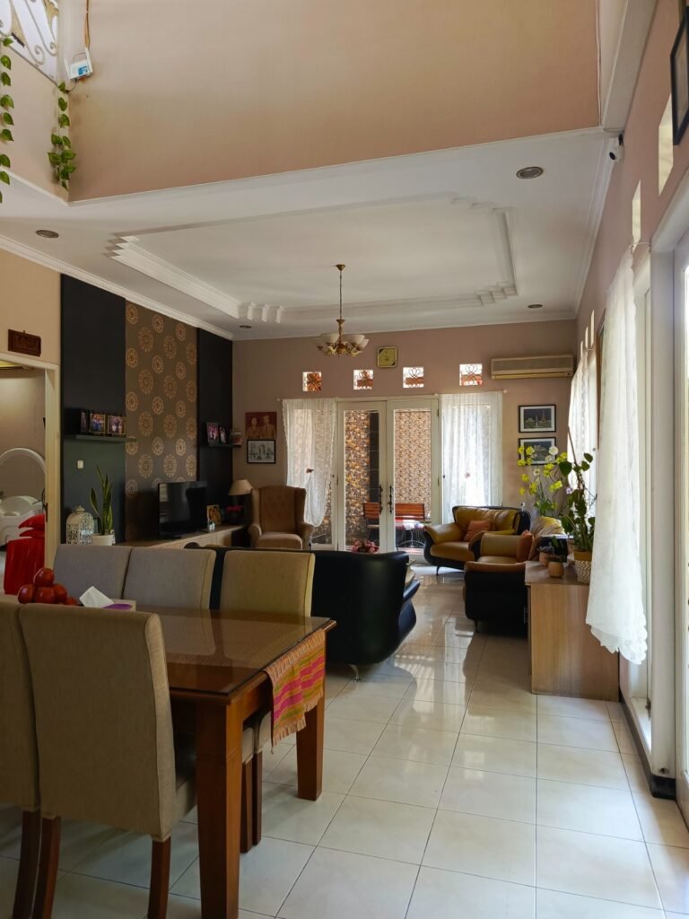 Dijual Rumah Mewah di Ungaran dengan Tanah Luas 700 m²